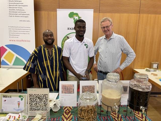 ANDA e.V. mit dem Bürgermeister von Kirchbach