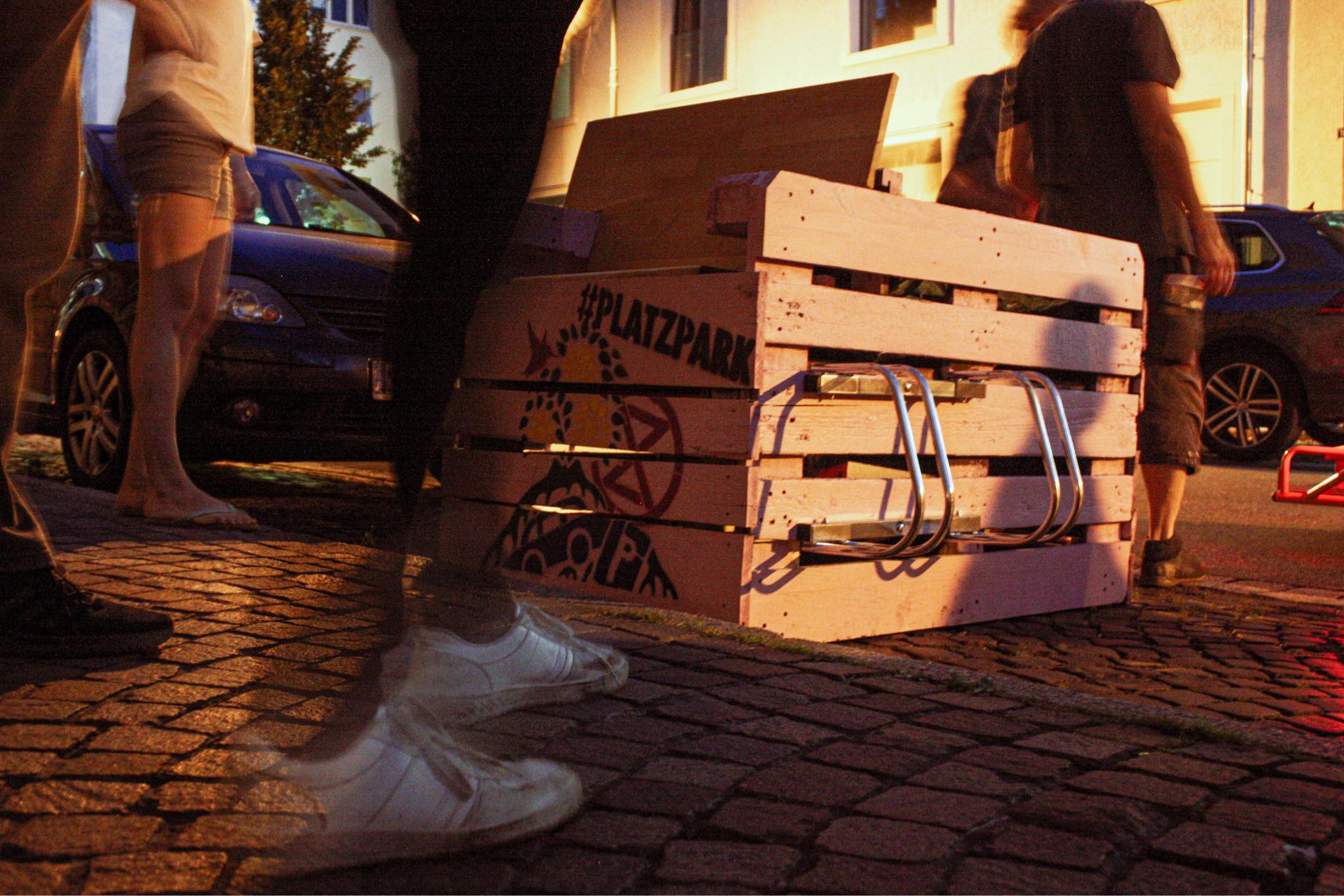 extinction rebellion Hochbeet Fahrradständer