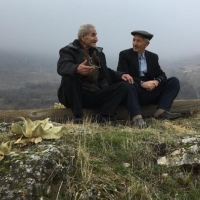 Asadur: Auf der Suche nach der verlorenen Identität