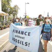  Urgewald – Auf den Spuren des Geldes