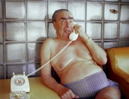 13.06.25_HKI_EFFECT_BREZHNEV ON THE PHONE@Vladimir Musaelyan-min.jpg